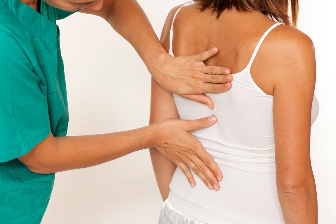 a mellkasi régió osteochondrosisa nőknél nyaki osteochondrosis hátfájás